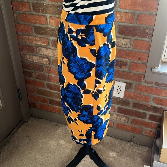 Who What Wear Floral Skirt 6 - Picture 2 of 6